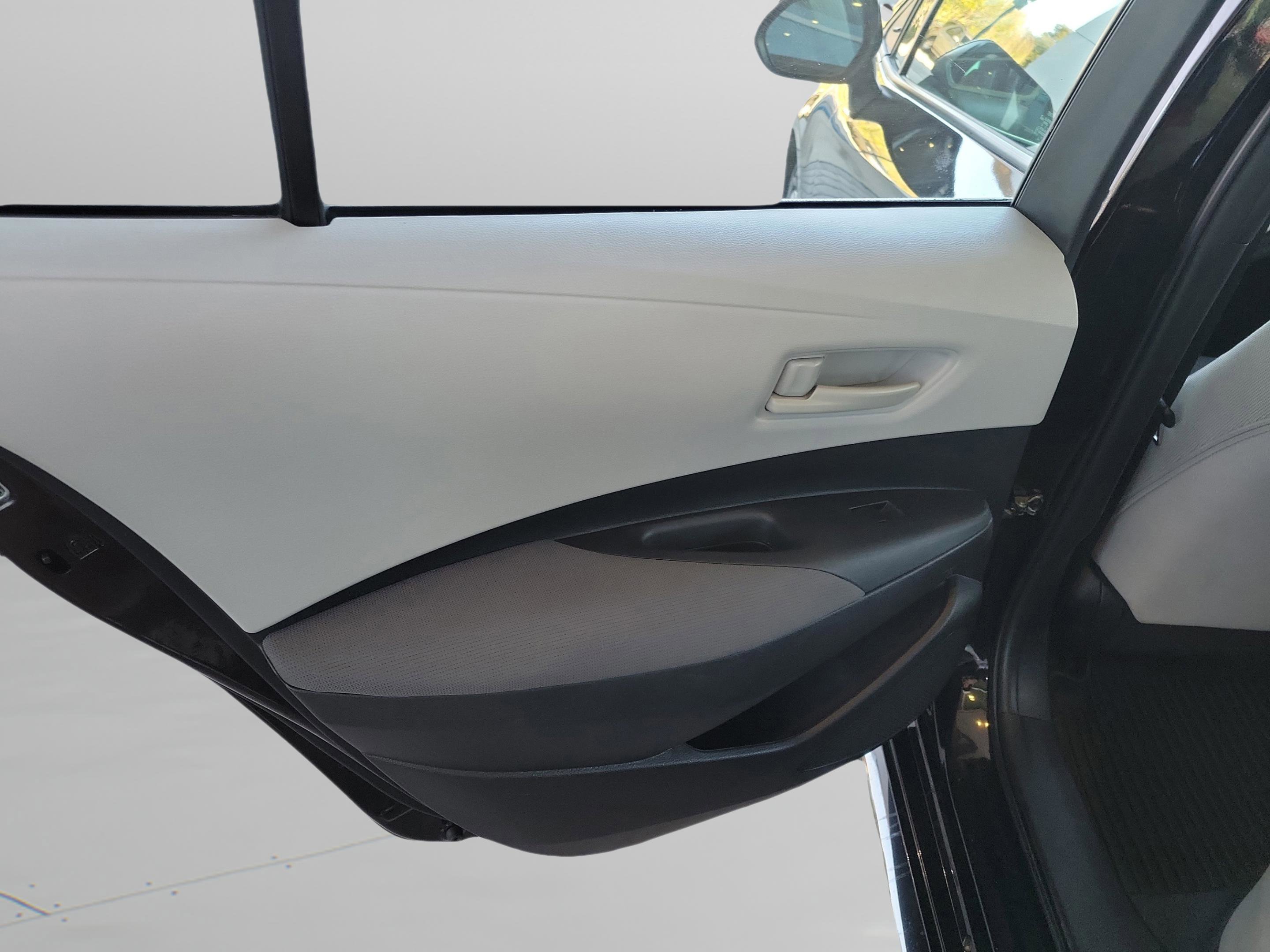 Used 2024 Toyota Corolla LE image 25