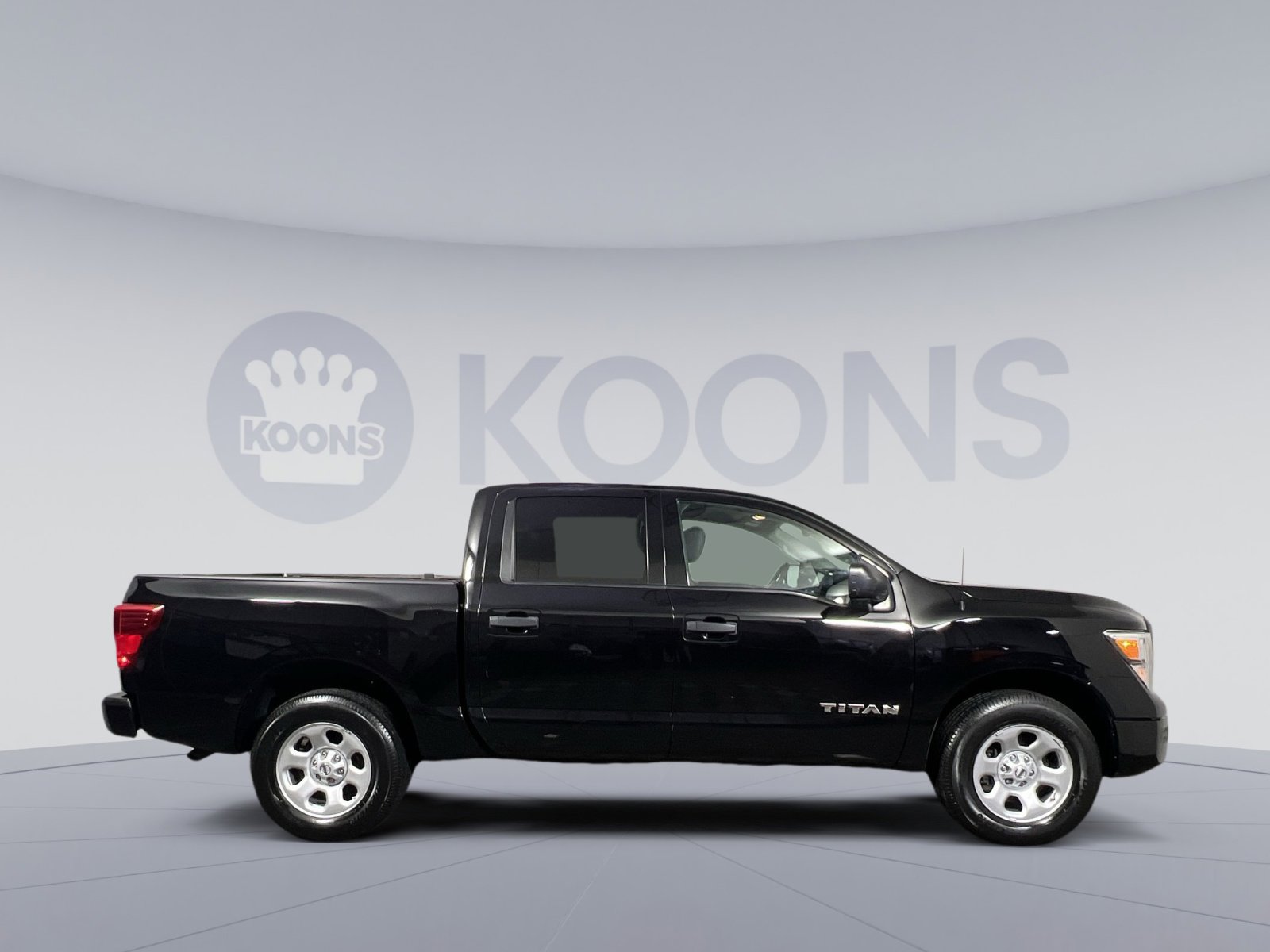 Used 2021 Nissan Titan S image 8