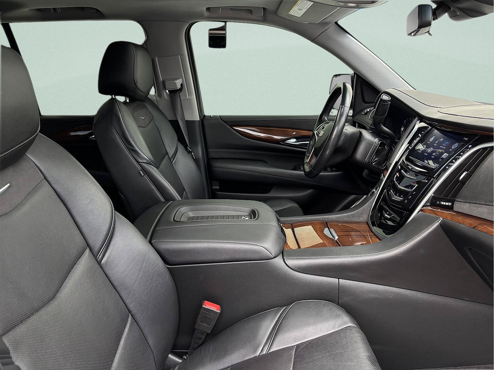 Used 2020 Cadillac Escalade Luxury AWD/4WD image 41