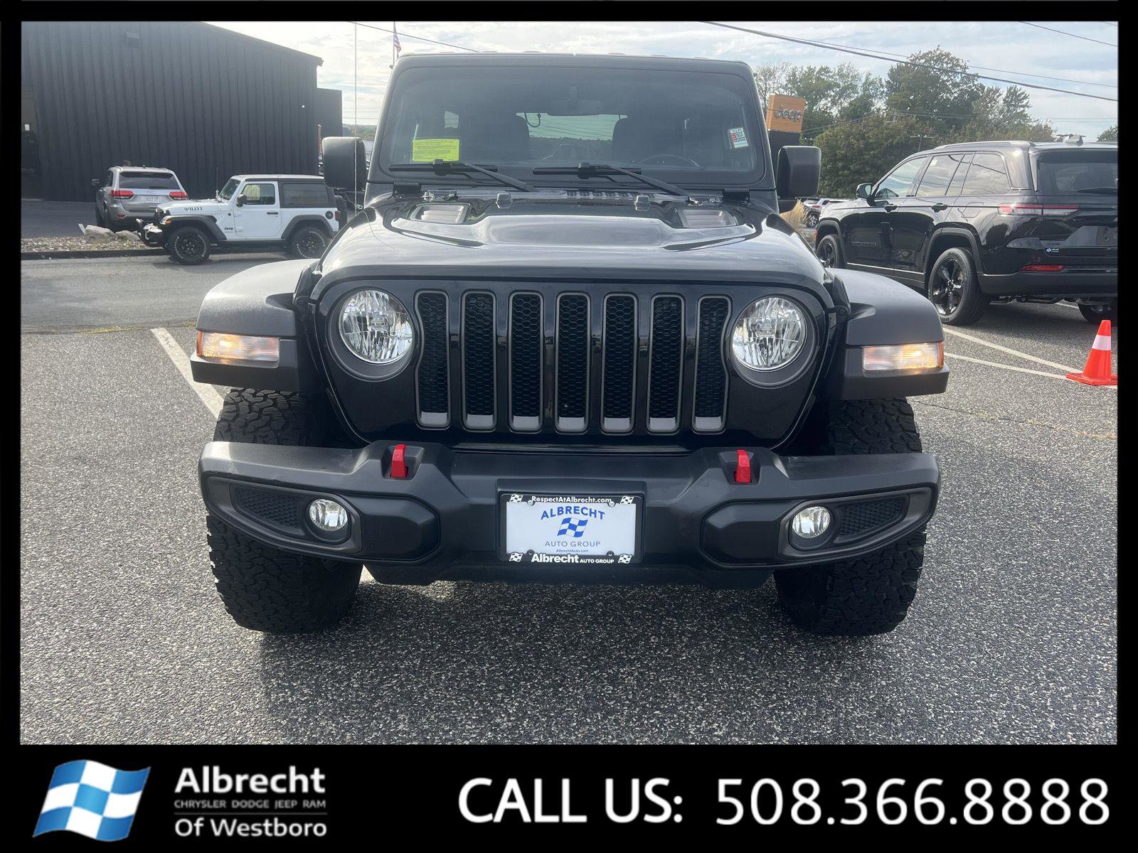 Used 2022 Jeep Wrangler Unlimited Rubicon w/ Cold Weather Group image 8