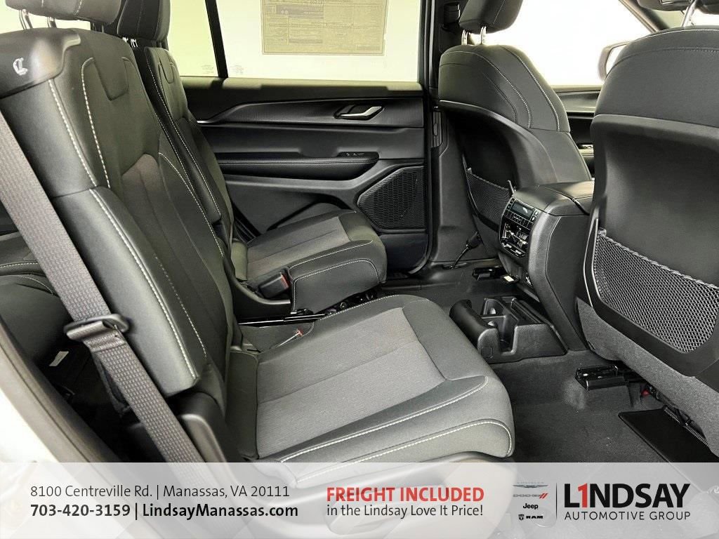 New 2025 Jeep Grand Cherokee L Laredo w/ Luxury Tech Group I image 14
