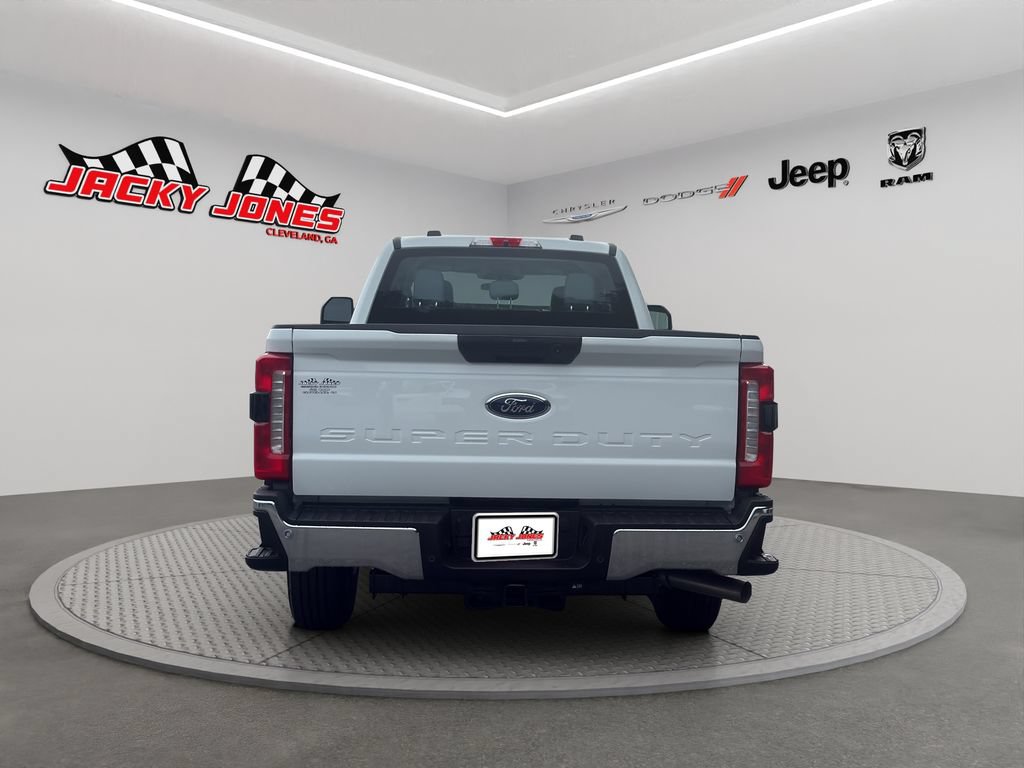 Used 2025 Ford F250 XL w/ 360-Degree Camera Package RWD image 8