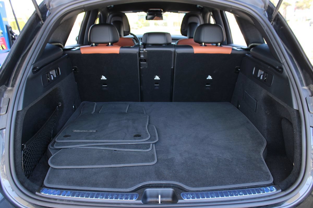 Used 2025 Mercedes-Benz GLC 350e 4MATIC image 27