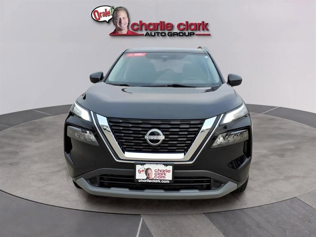Used 2023 Nissan Rogue S image 8