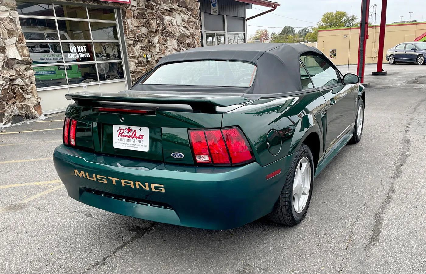 Used 2001 Ford Mustang Premium image 13