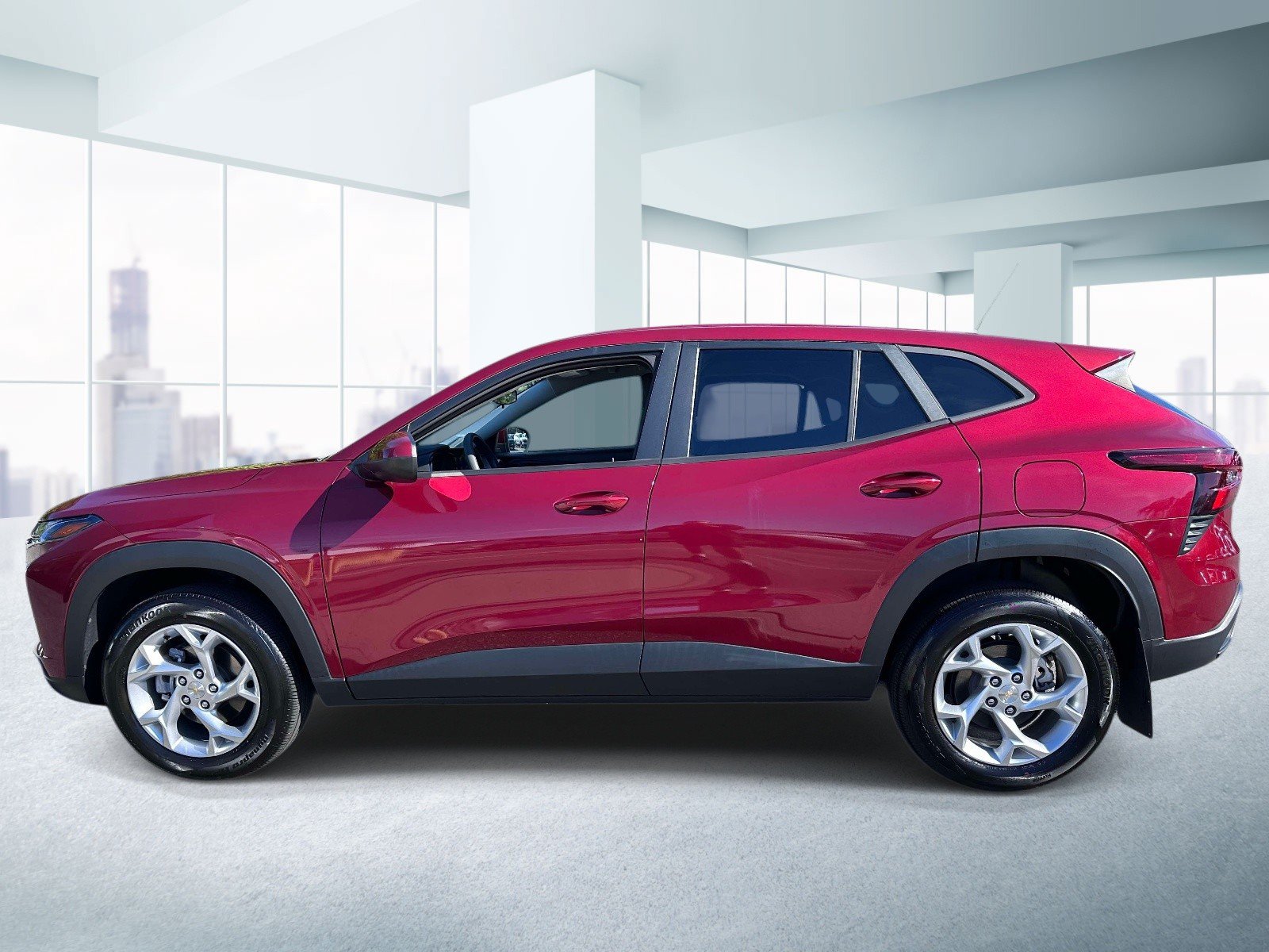 Used 2024 Chevrolet Trax LS w/ LS Convenience Package FWD image 2
