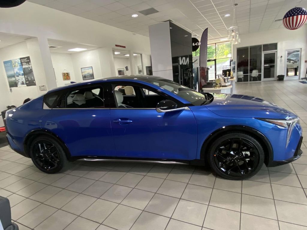 New 2025 Kia K4 GT-Line Turbo