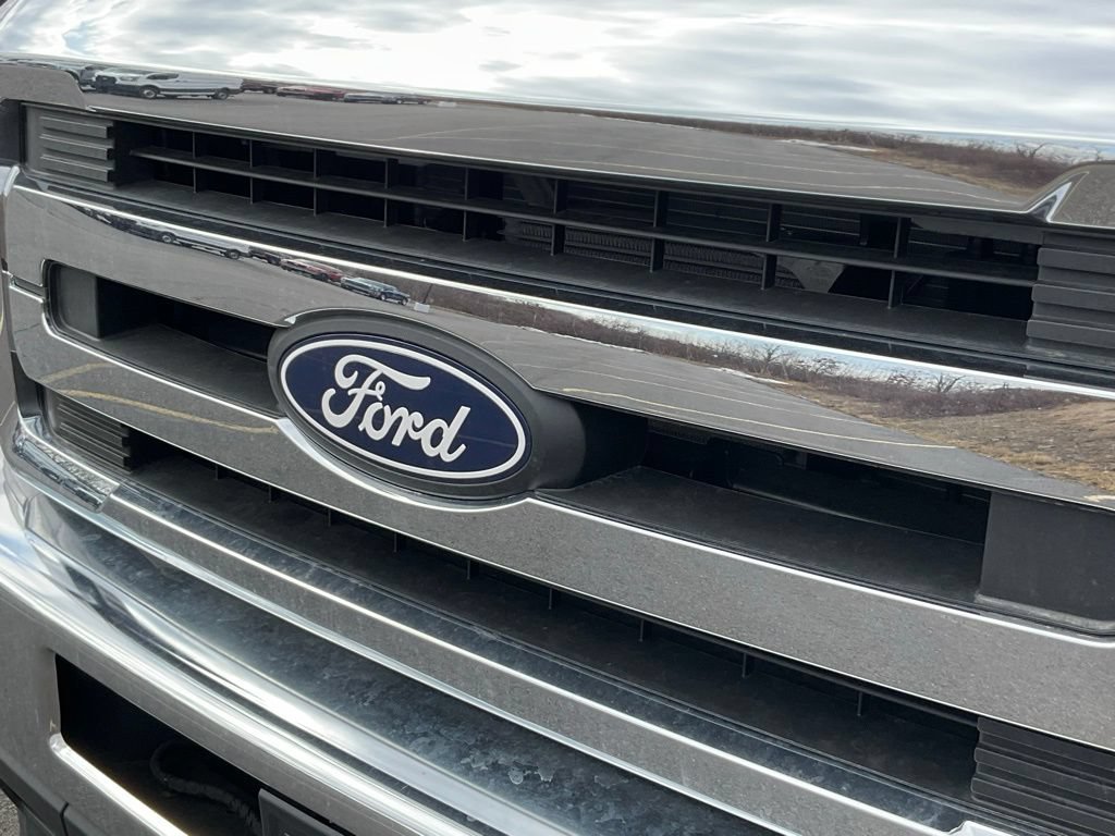 New 2026 Ford E-350 and Econoline 350 Super Duty w/ Power Equipment Group RWD image 18
