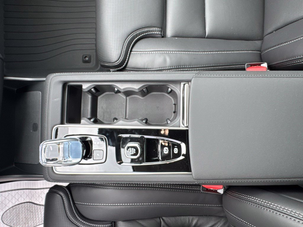 New 2027 Volvo XC90 T8 Ultra AWD/4WD image 31