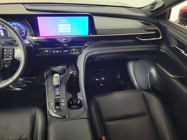 Used 2023 Toyota Crown AWD/4WD image 17