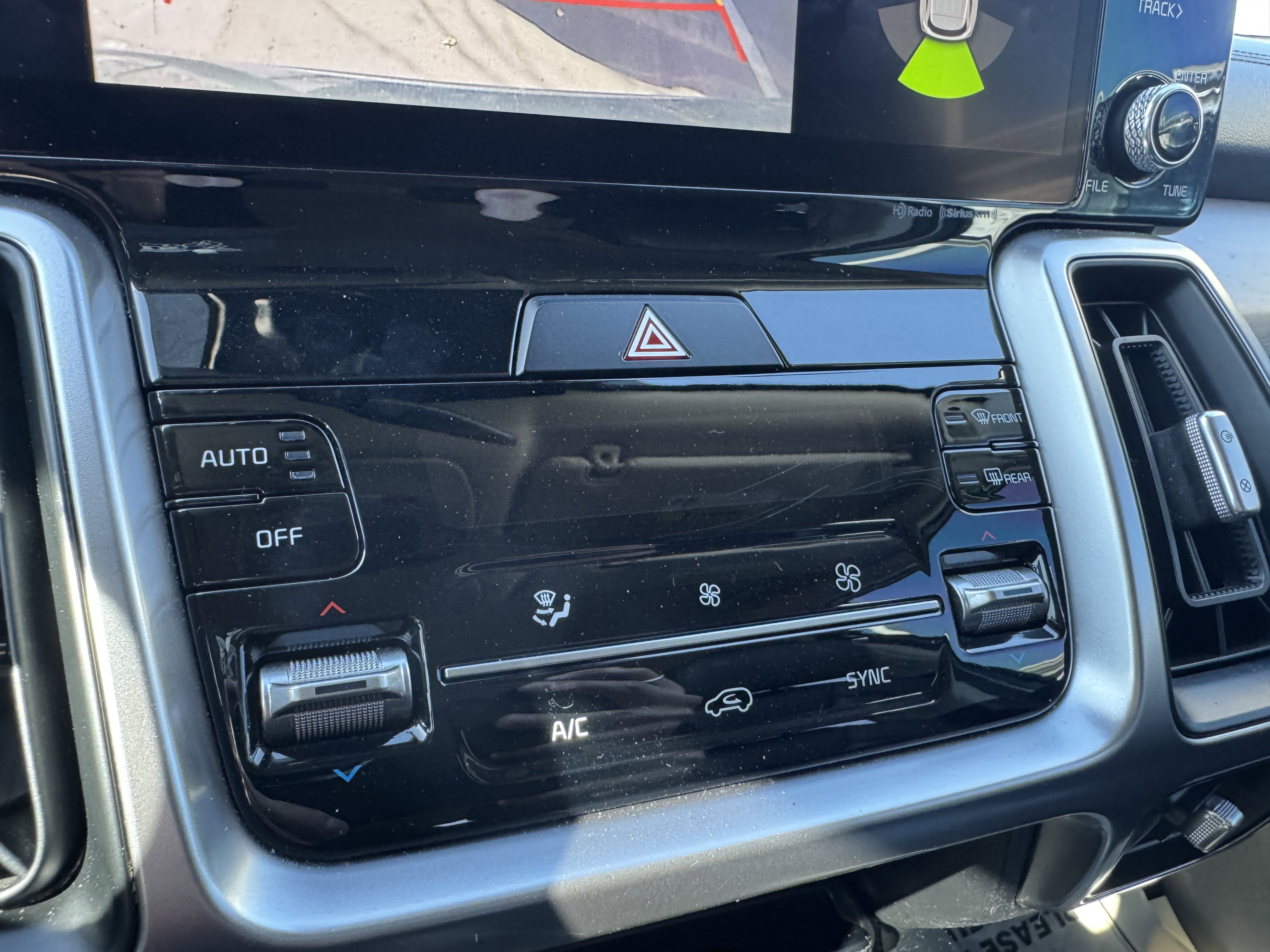 Used 2022 Kia Sorento S image 26