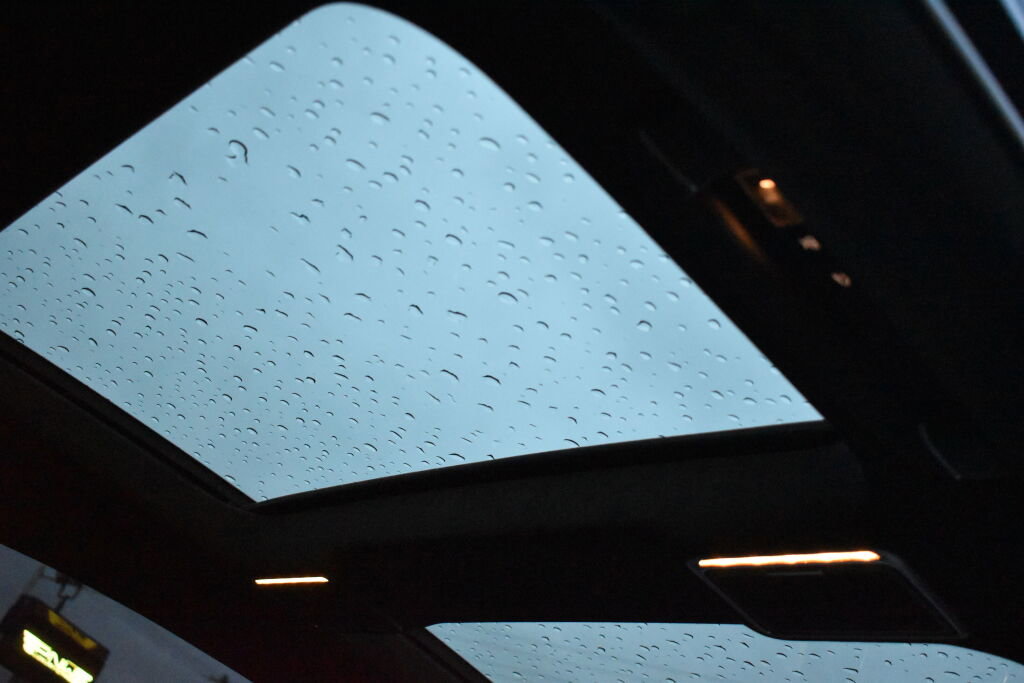 Used 2018 Mercedes-Benz S 560 Sedan w/ AMG Line Exterior image 32