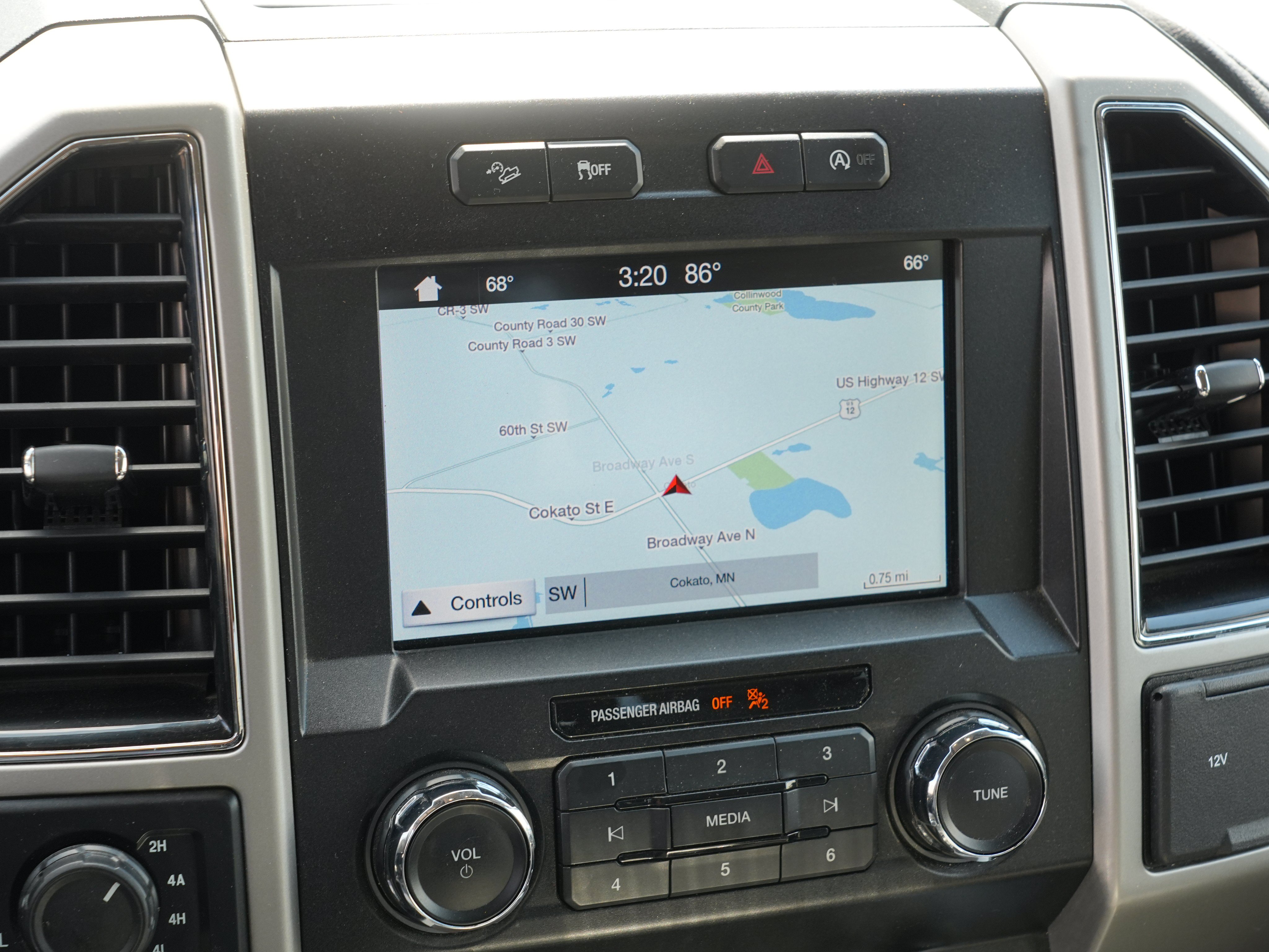 Used 2019 Ford F150 Lariat w/ Trailer Tow Package AWD/4WD image 23