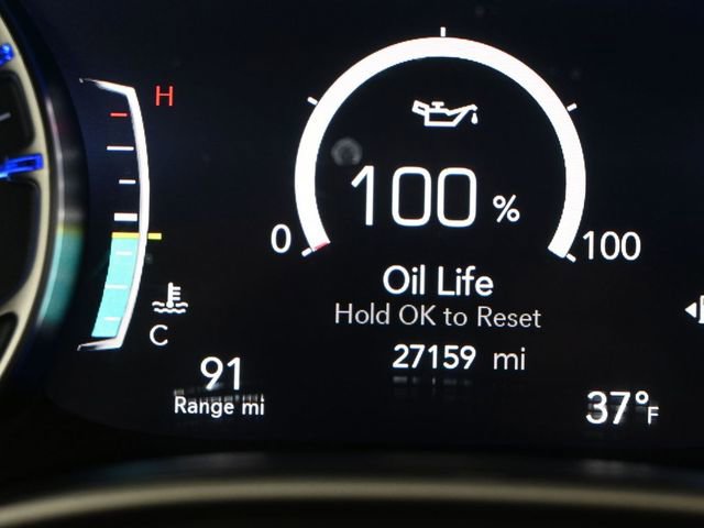 Used 2025 Chrysler Pacifica Select image 17