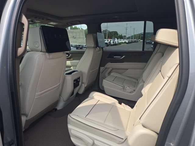 New 2026 GMC Yukon XL Denali w/ Denali Reserve Package AWD/4WD image 9