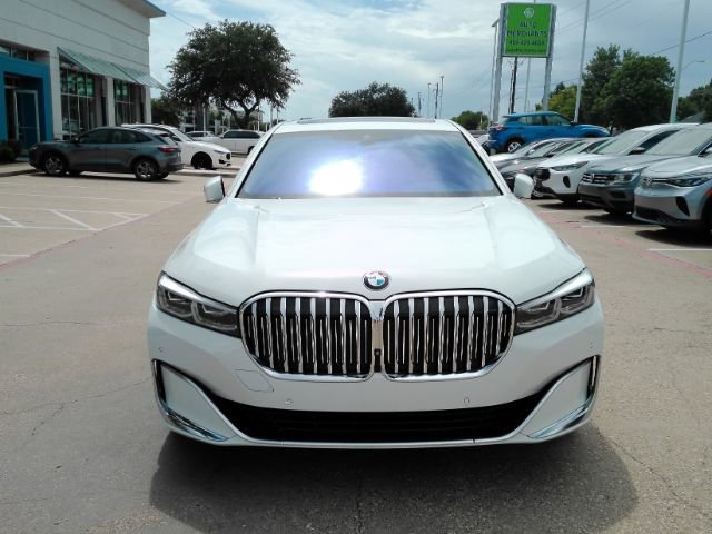 Used 2022 BMW 740i RWD image 2