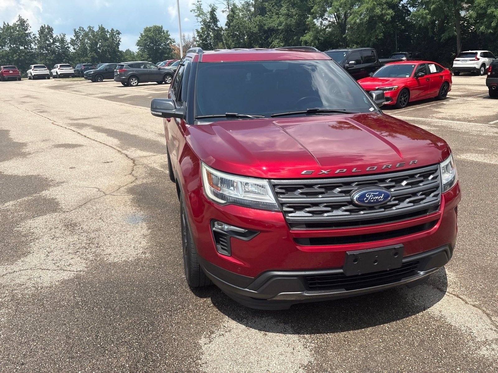 Used 2019 Ford Explorer XLT w/ Equipment Group 202A FWD image 14