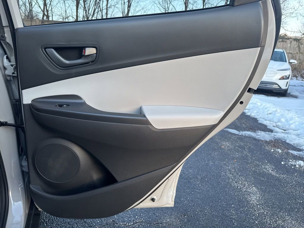 Used 2023 Hyundai Kona SEL w/ Cargo Package image 27