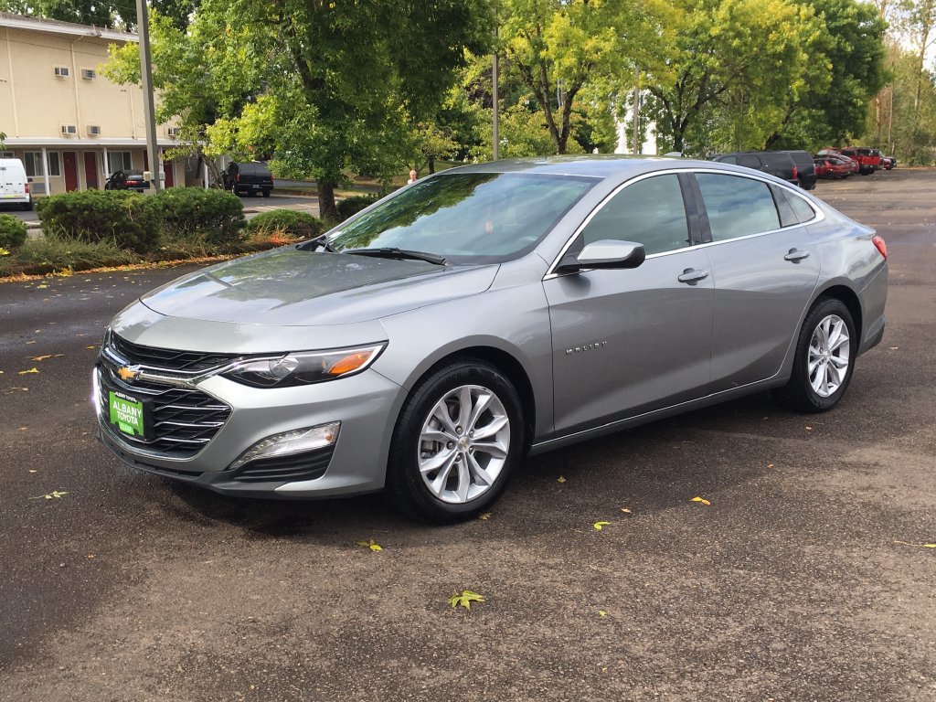 Used 2025 Chevrolet Malibu LT FWD image 11