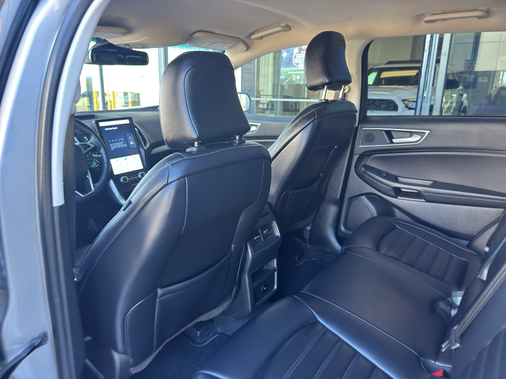 Used 2024 Ford Edge SEL image 7