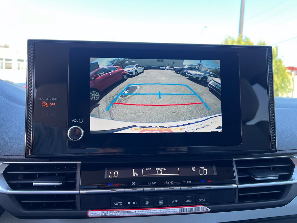 Certified 2026 Toyota Sienna LE AWD/4WD image 30