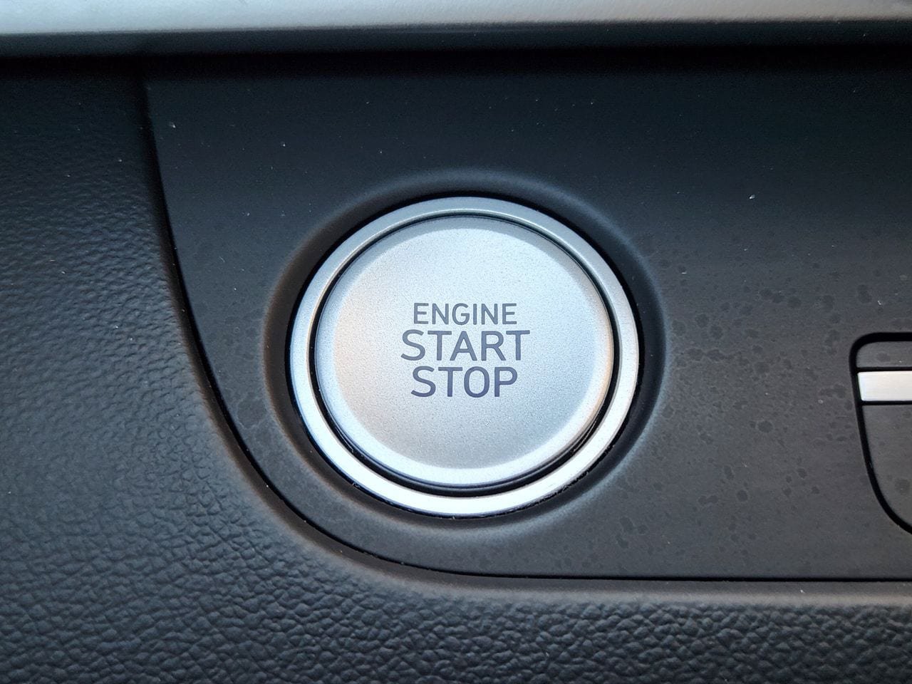 Certified 2024 Hyundai Elantra Blue FWD image 18