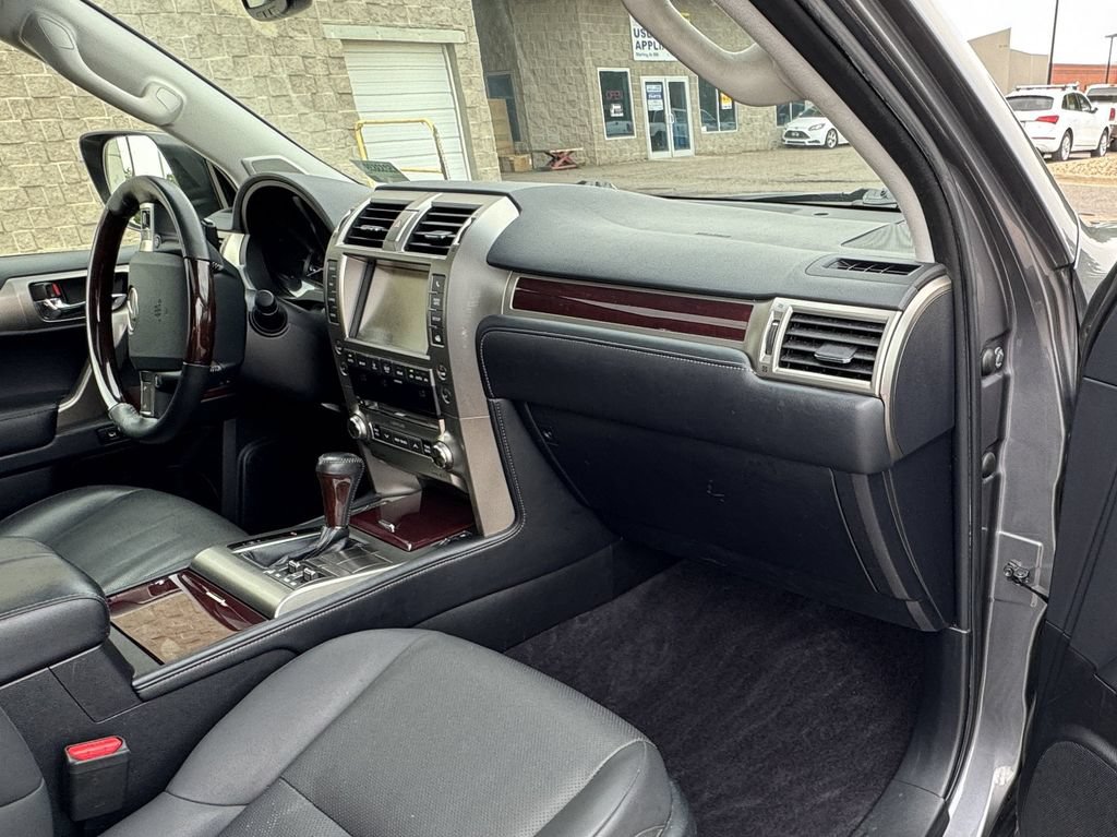 Used 2019 Lexus GX 460 Premium AWD/4WD image 37