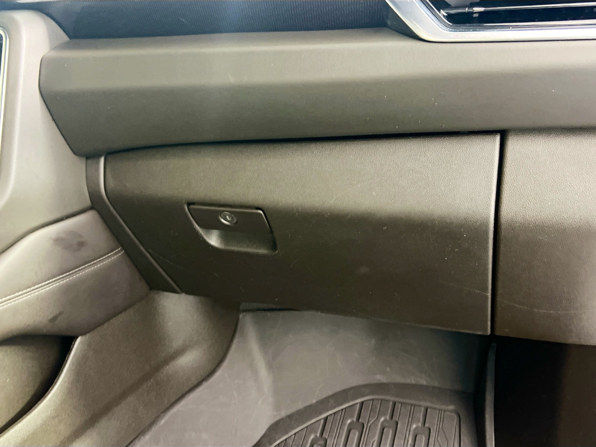 Used 2025 GMC Yukon Elevation RWD image 34