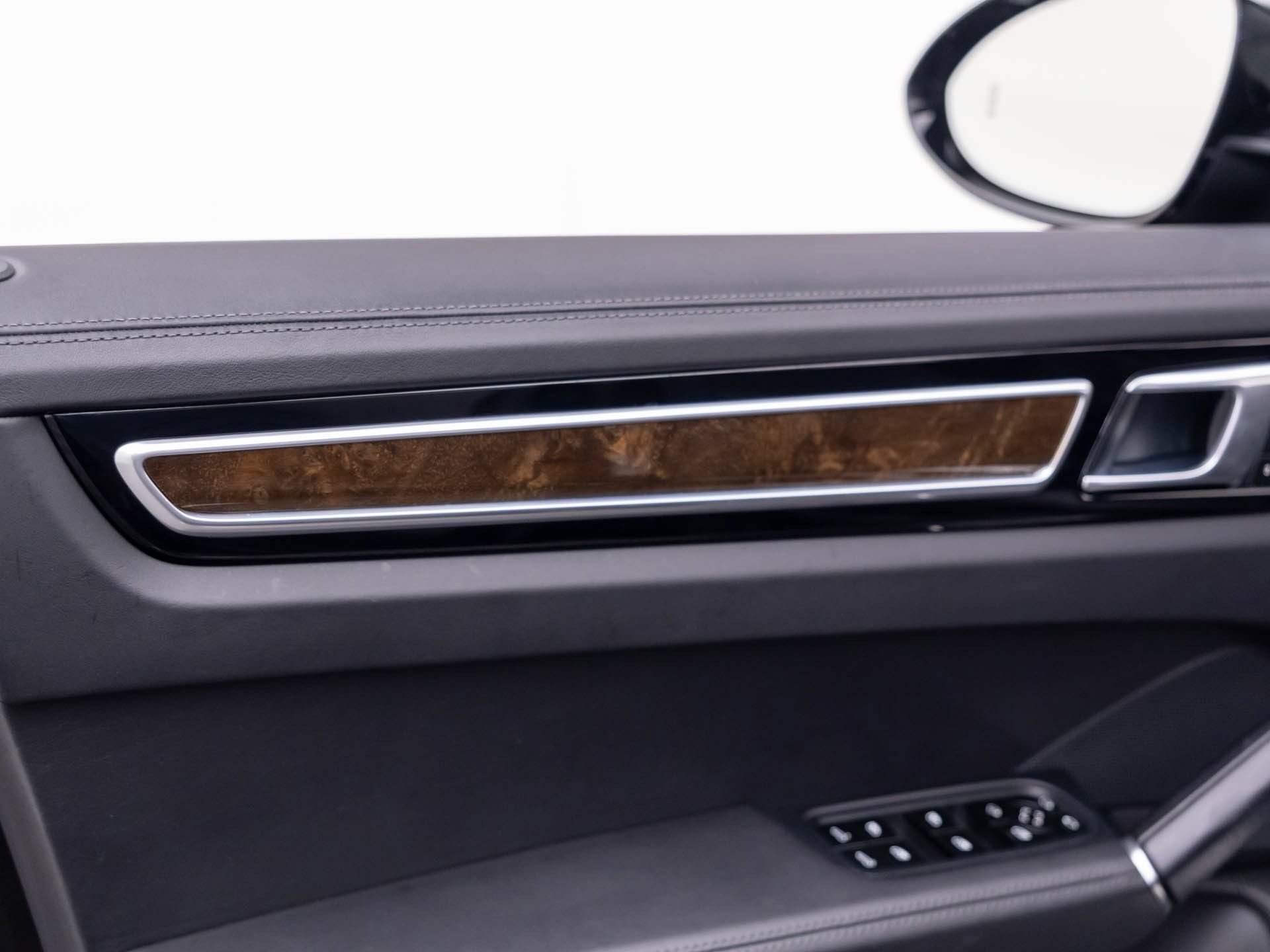 Certified 2023 Porsche Cayenne Platinum Edition AWD/4WD image 15