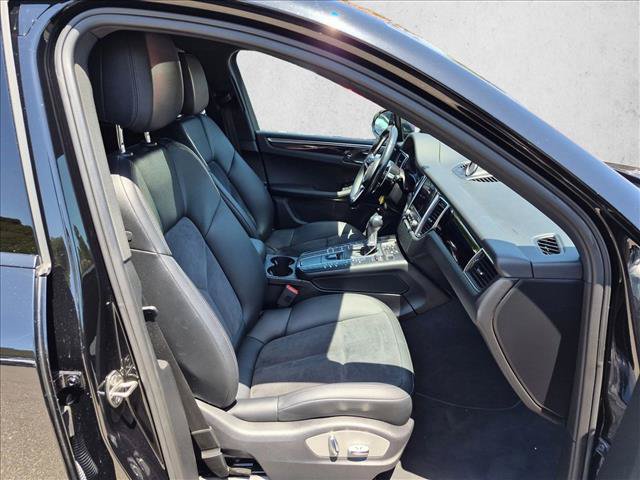 Used 2018 Porsche Macan AWD/4WD image 20