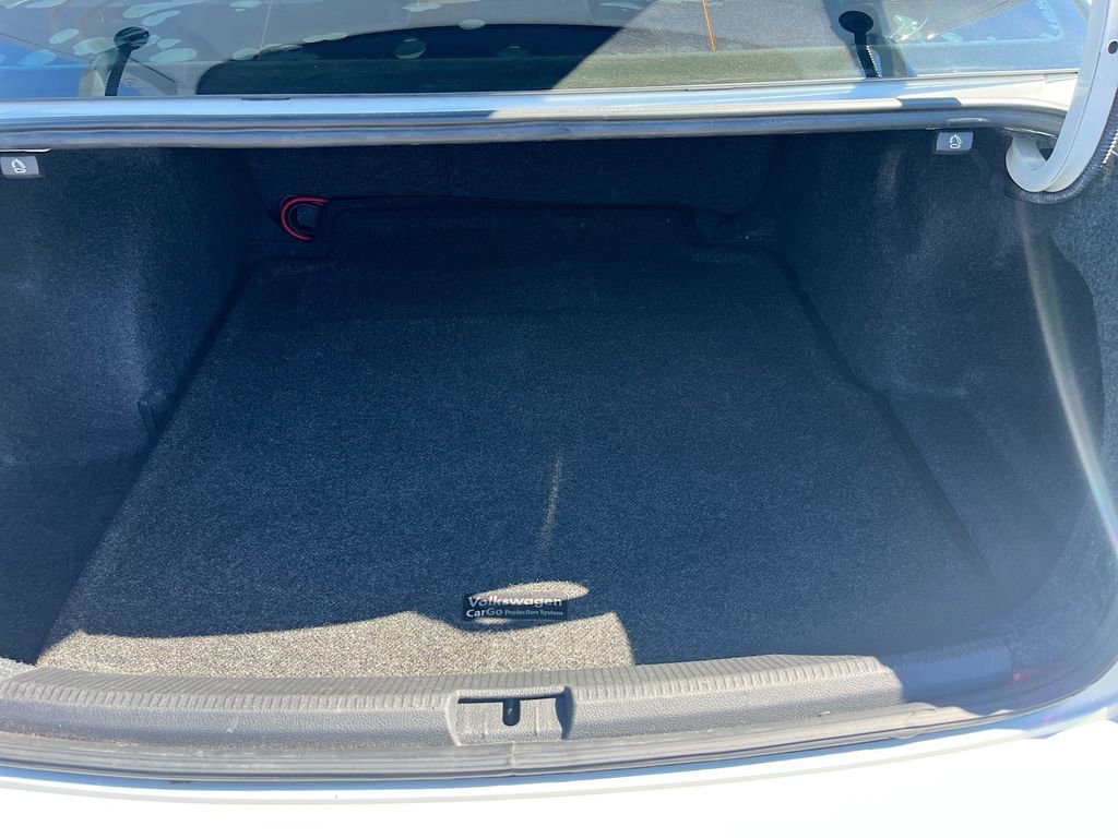 Used 2018 Volkswagen Passat 2.0T SE image 25