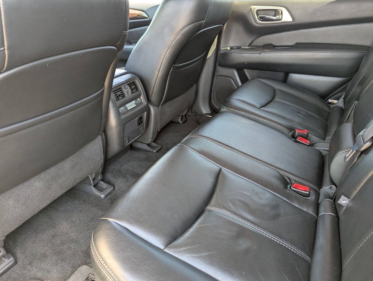 Used 2016 Nissan Pathfinder SL w/ SL Premium Package AWD/4WD image 24