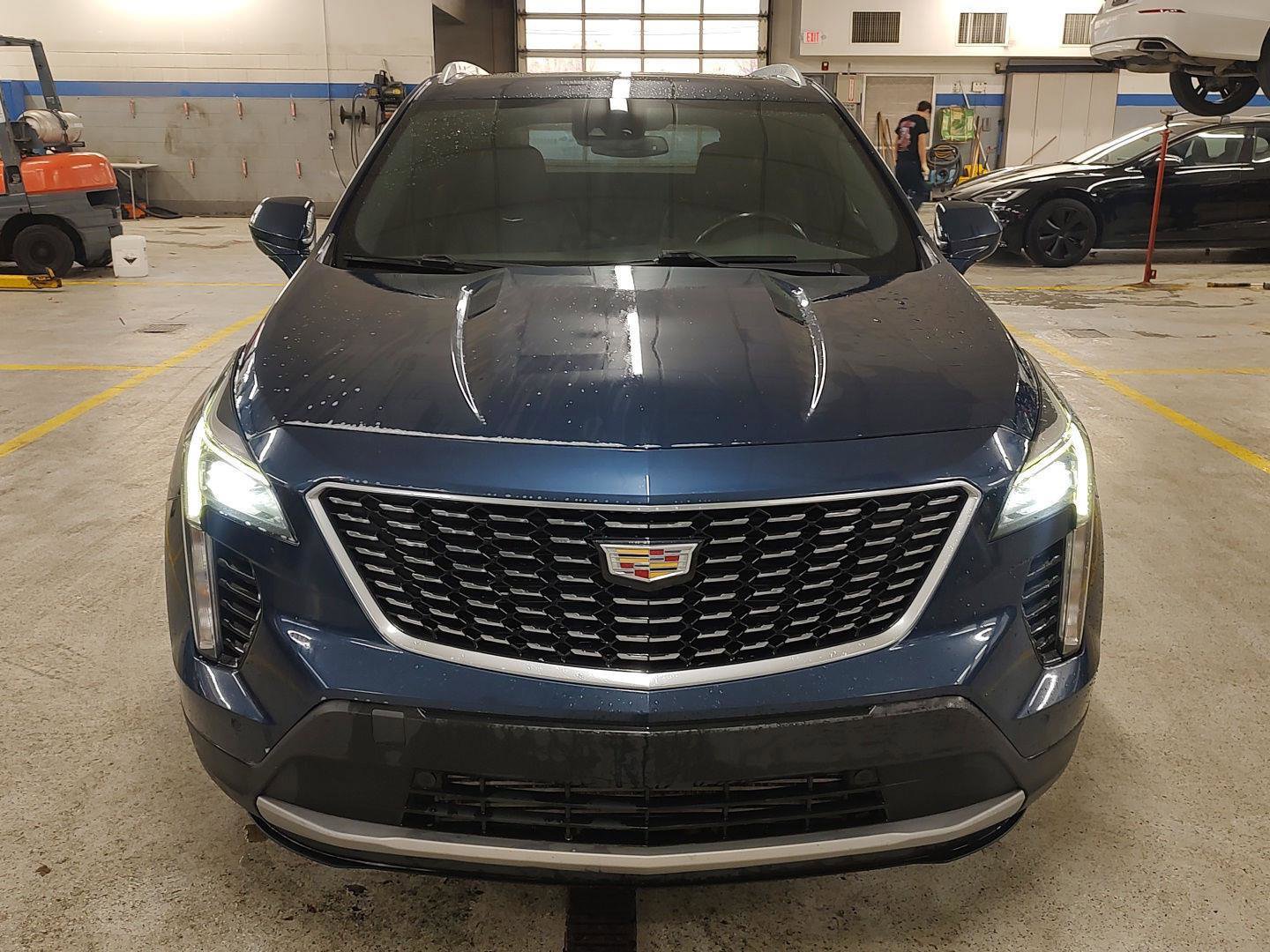 Used 2020 Cadillac XT4 Premium Luxury w/ Cold Weather Package AWD/4WD image 25