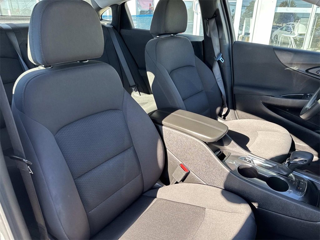 Used 2022 Chevrolet Malibu LT image 11