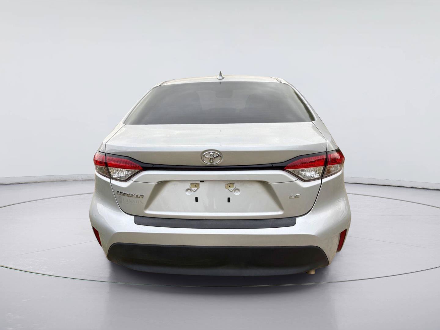 Used 2025 Toyota Corolla LE FWD image 4