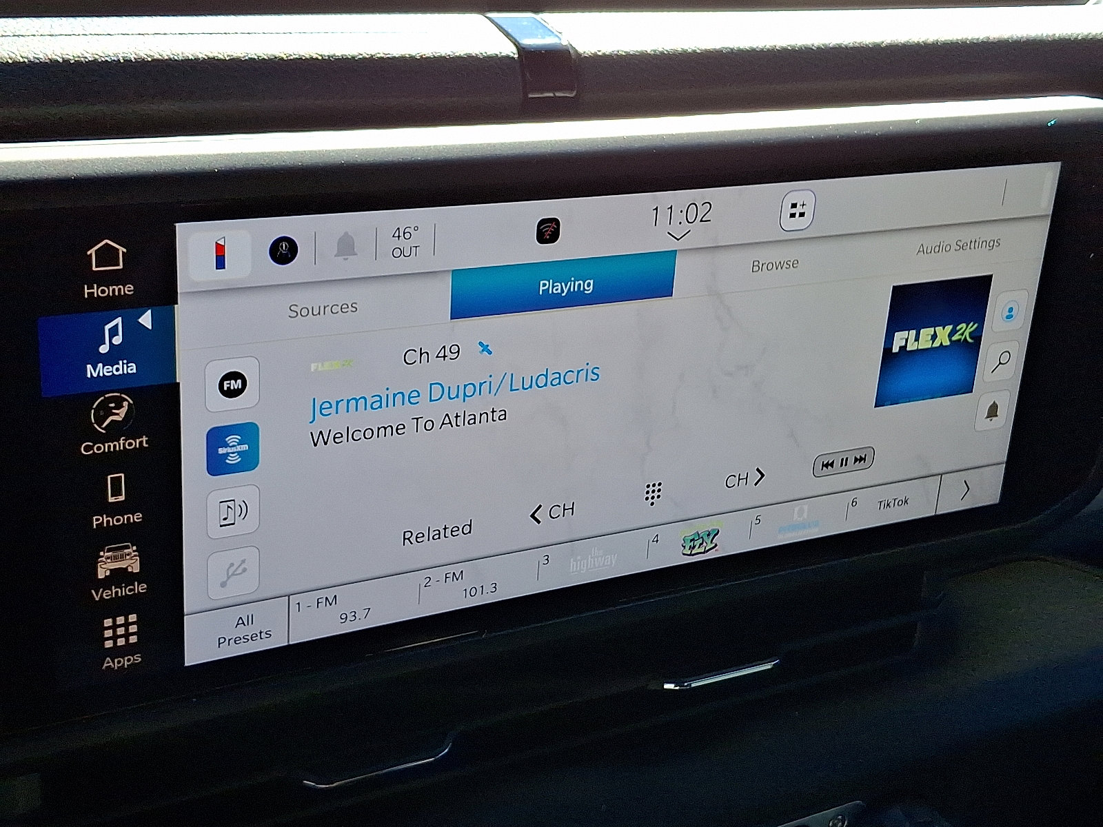 Used 2025 Jeep Wrangler Sport image 16