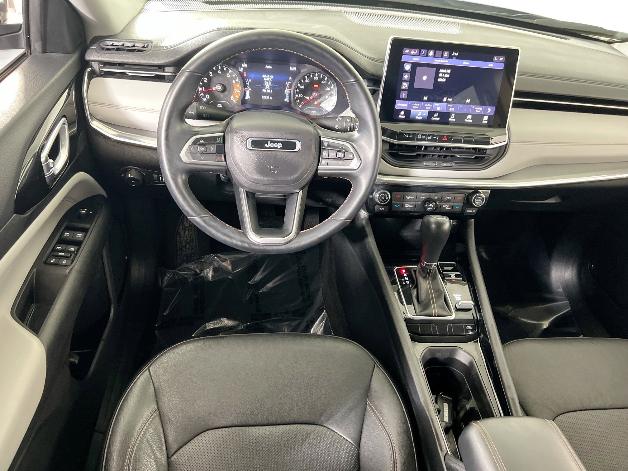 Used 2022 Jeep Compass Limited image 21