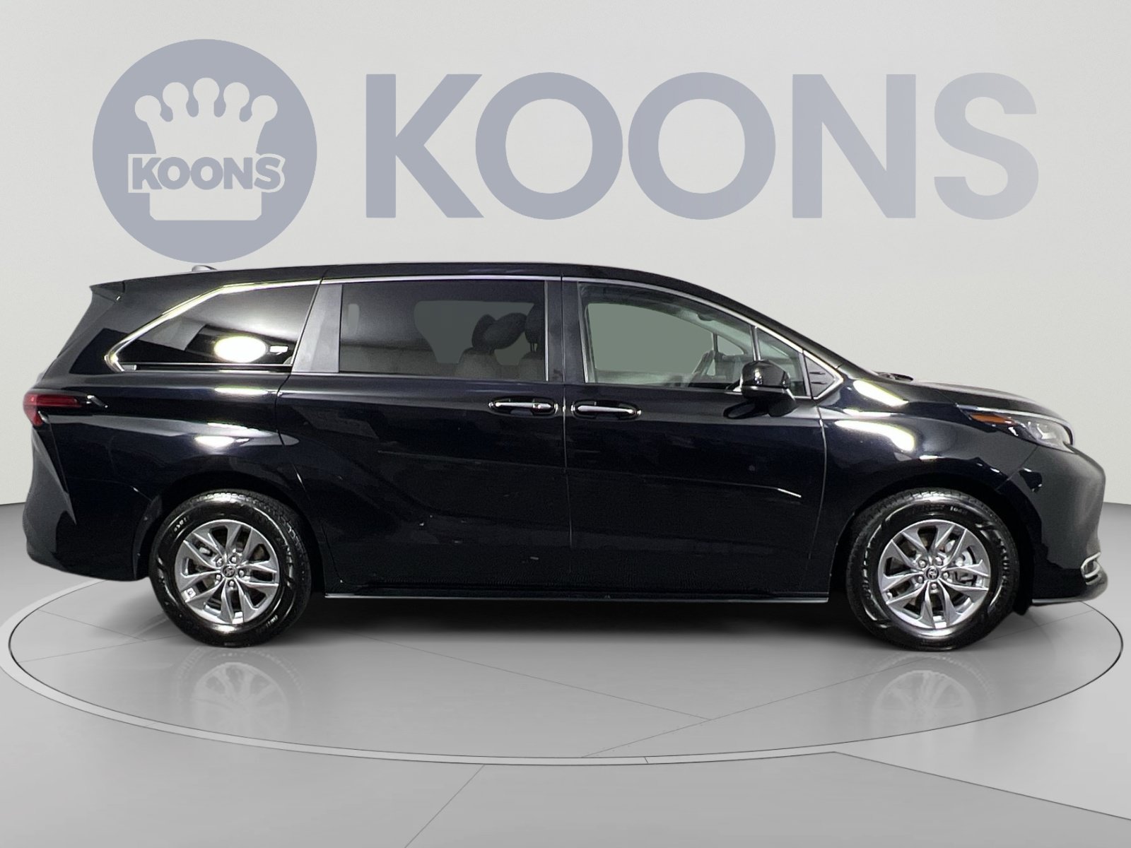 Used 2022 Toyota Sienna XLE FWD image 8