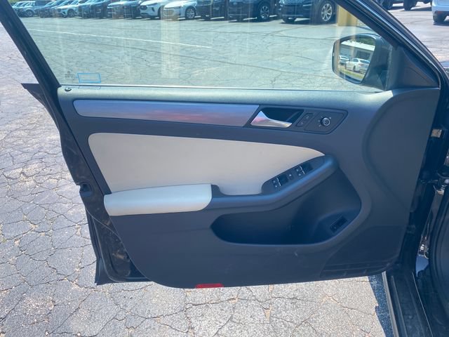 Used 2015 Volkswagen Jetta TDI SE FWD image 17