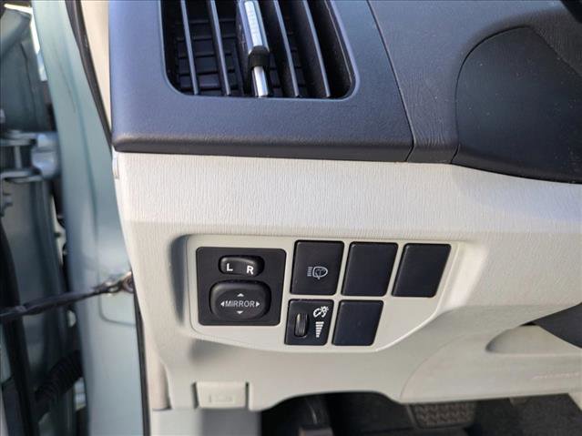 Used 2015 Toyota Prius Five image 11