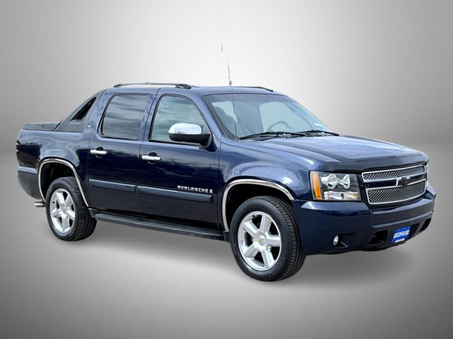 Used 2007 Chevrolet Avalanche LT w/ LT Preferred Equipment Group AWD/4WD image 3