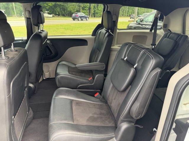Used 2020 Dodge Grand Caravan SXT FWD image 14