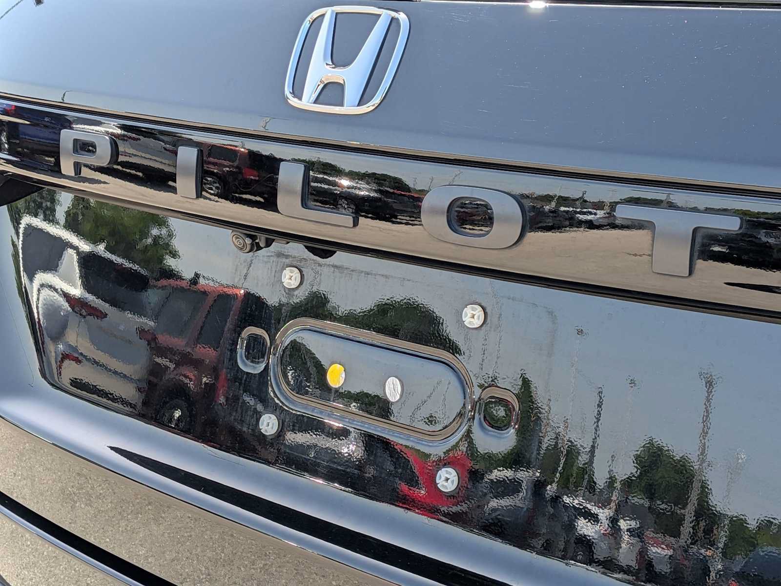 Certified 2024 Honda Pilot TrailSport image 11