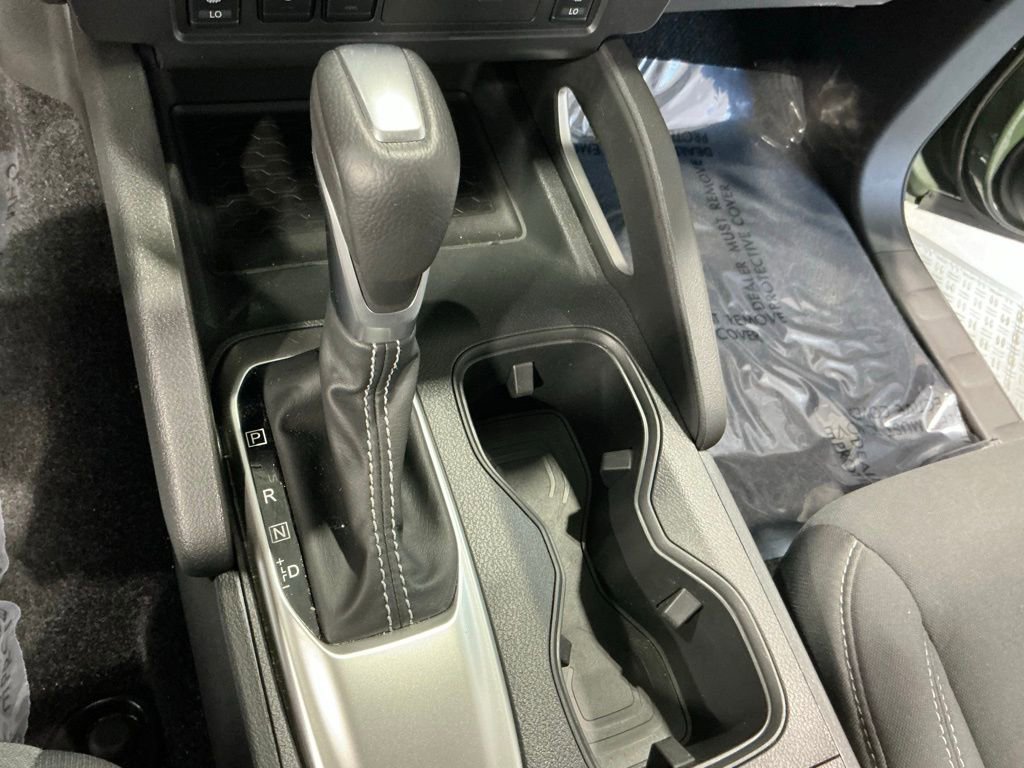 Used 2024 Nissan Frontier SV w/ SV Convenience Package image 14