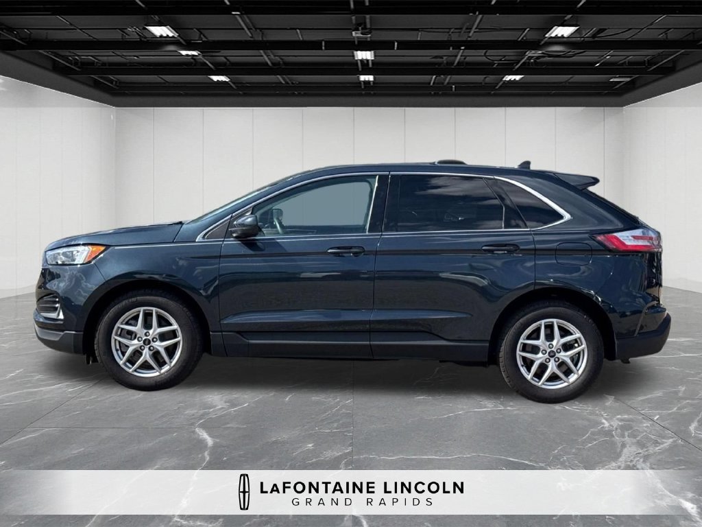 Used 2023 Ford Edge SEL w/ Convenience Package AWD/4WD image 2