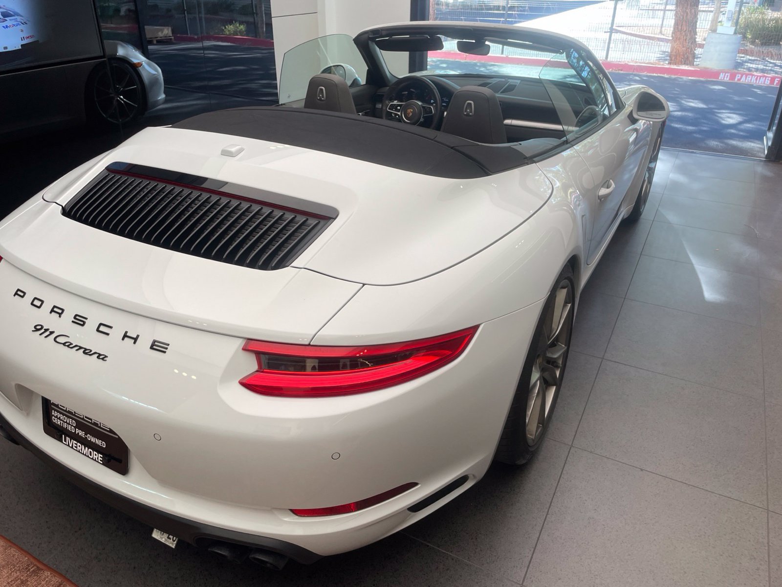 Used 2018 Porsche 911 Carrera RWD image 13