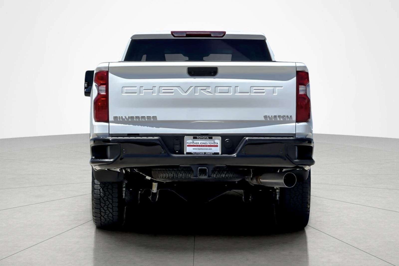 Used 2025 Chevrolet Silverado 2500 Custom w/ Custom Value Package AWD/4WD image 4