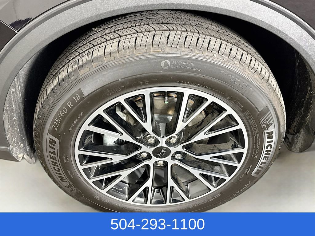 Used 2025 Ford Escape SE image 31