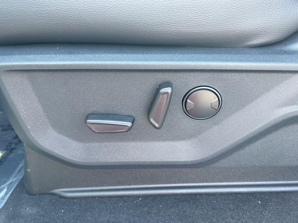 New 2026 Ford F250 Lariat w/ Lariat Ultimate Package image 25