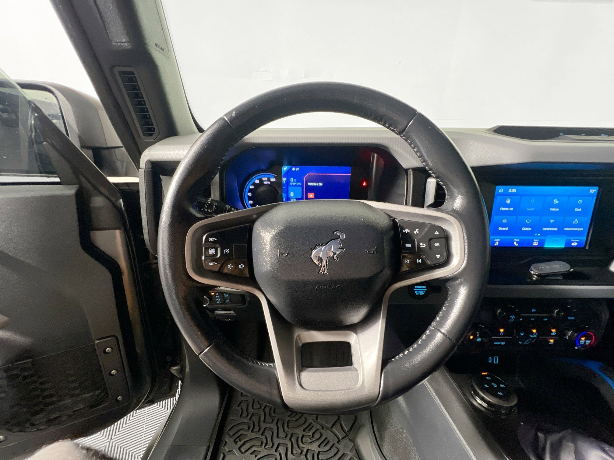 Used 2022 Ford Bronco Black Diamond w/ Sasquatch Package image 17